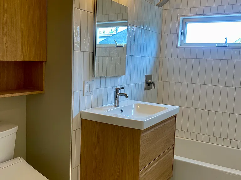 240 Camp St #2 — Photo 12