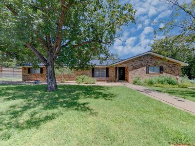 302 Frederick Rd, Fredericksburg, TX, 78624