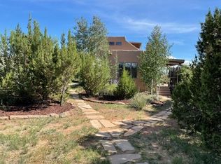 28 Hondo Ridge Rd, Santa Fe, NM 87508