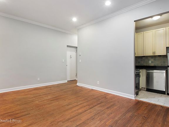 3rd image of 320 W 84th Street 1e #1E