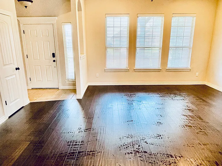 2920 Coach Ct — Photo 12