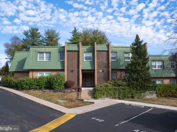 502 Meadowview Ln #502, Mont Clare, PA 19453