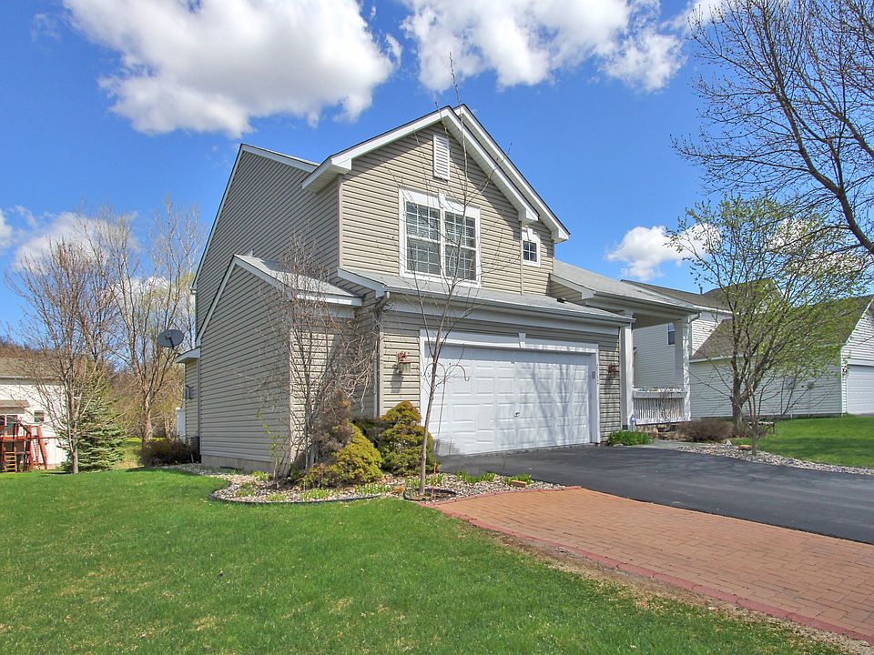 シム・シメール、【A Walk in the Woods Autumn 2】 2732 Autumn Woods Dr, Chaska, MN 55318 | Zillow