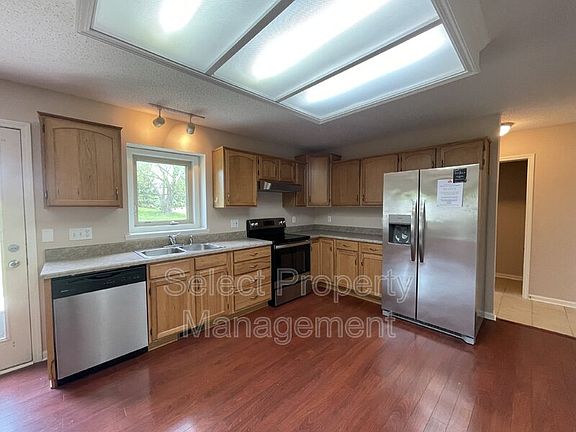 3rd image of 15020 Brittwood Ct
