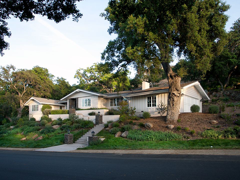 1st image of 31552 Foxfield Dr