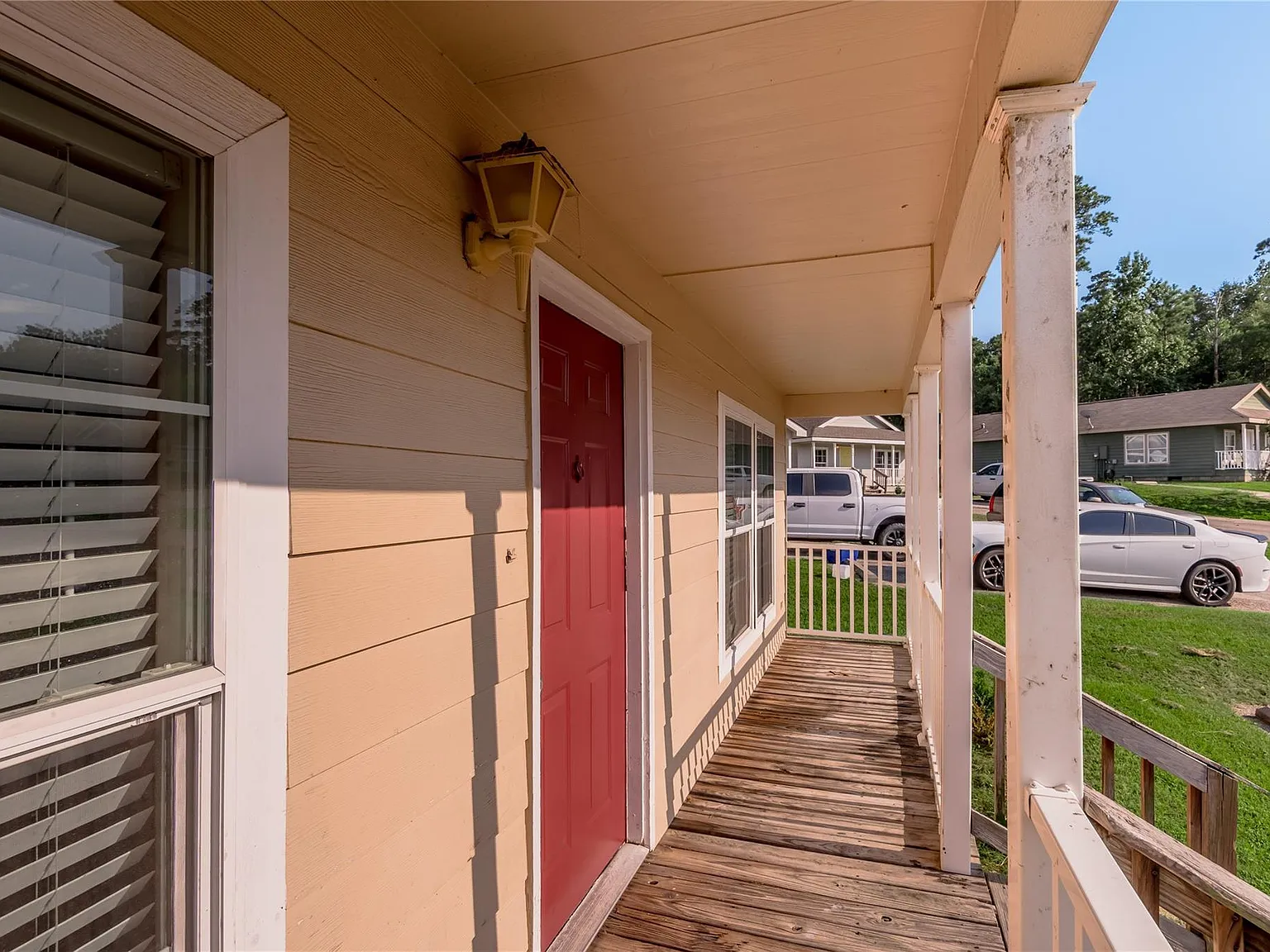 4 bed, 4.0 bath, 1638 sqft, $1,800 — Photo 4