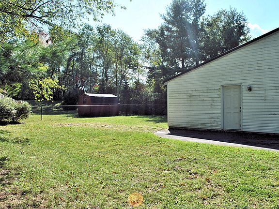 5th image of 380 Auburn Dr