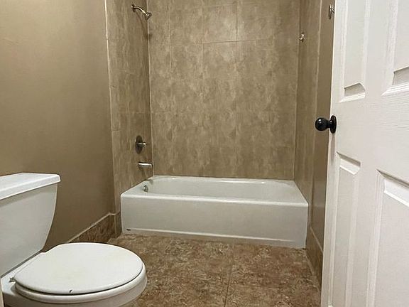 4th image of 6960 SW 39th St APT E201