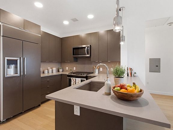 5th image of 65 Lewis St #Penthouse 12