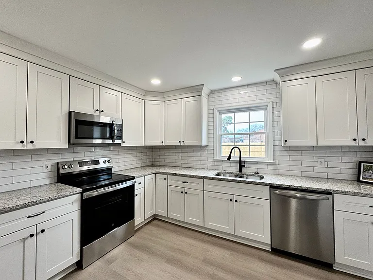 4512 Whitechapel Ct — Photo 17