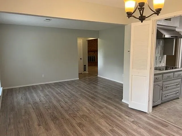 507 S Grove Rd — Photo 5