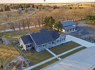 3918 Hilltop Estate Pl, Scottsbluff, NE 69361