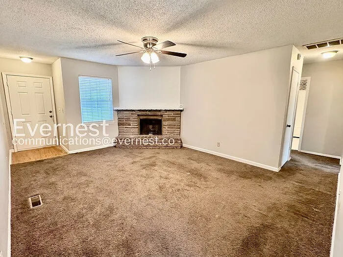 1756 S Pine Ave — Photo 10