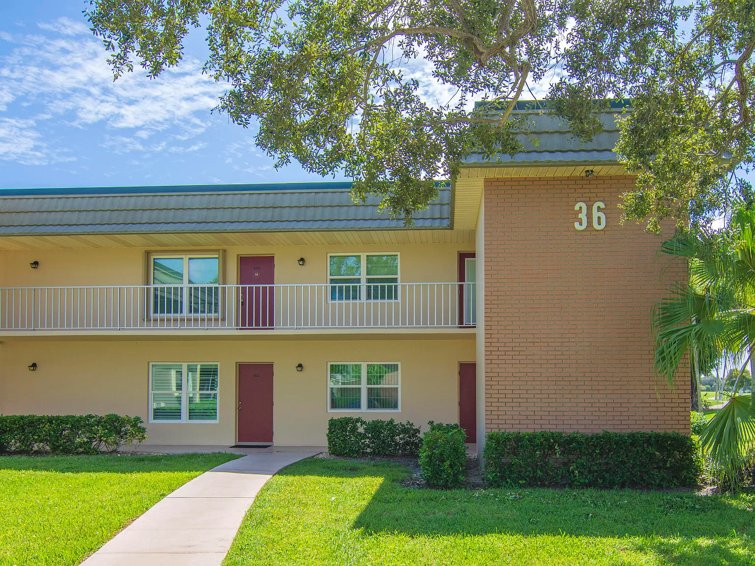 2 bed, 2.0 bath, 1000 sqft, $2,600 — Photo 3