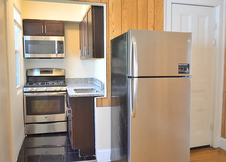 113 Comstock Ave — Photo 60