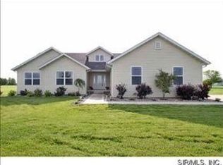 6260 Hoxey Dr, Worden, IL 62097