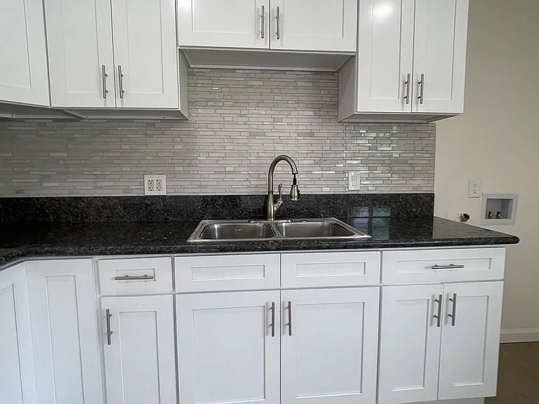 8827 Orchard Ave — Photo 4