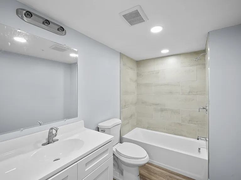1745 Merriman Rd #103 — Photo 7