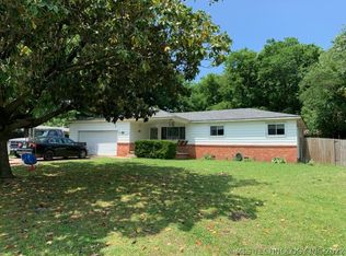 524 E Fort Worth Dr, Broken Arrow, OK 74012