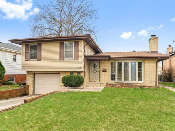 10112 Mulberry Ave, Oak Lawn, IL 60453