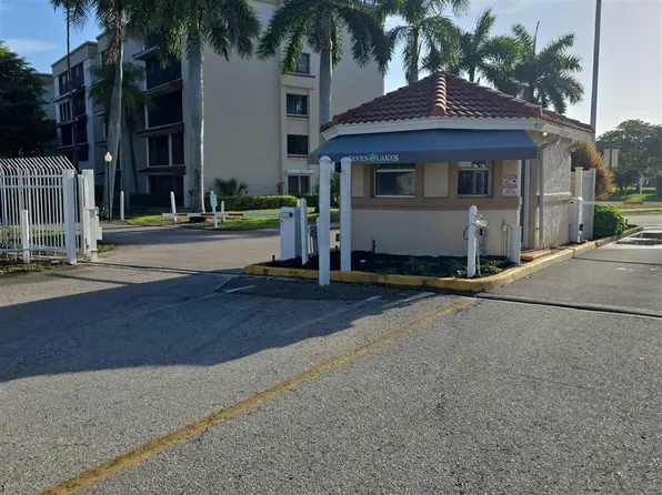 1724 Pine Valley Dr APT 106, Fort Myers, FL 33907