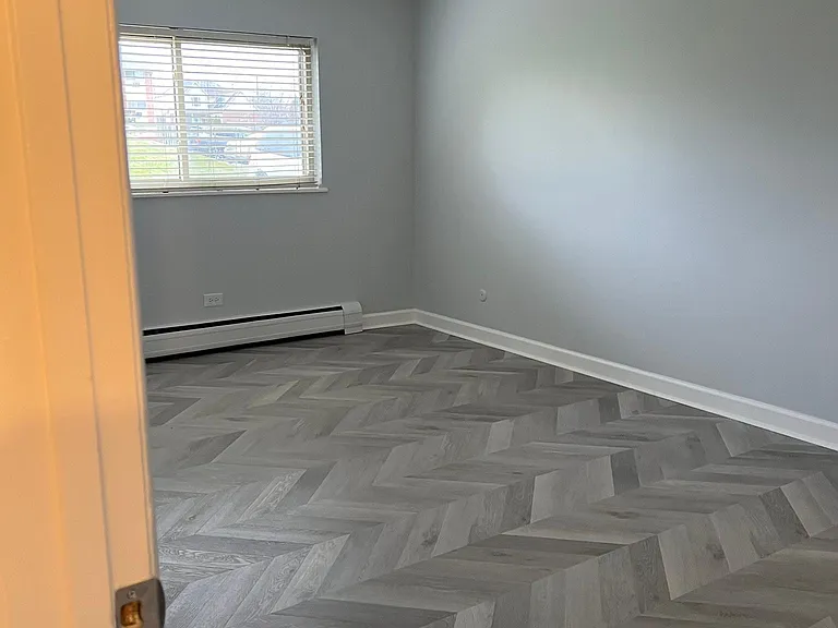 673 E Fullerton Ave — Photo 6