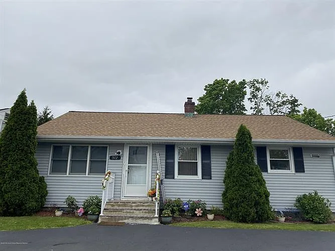 372 Broad St photo 1