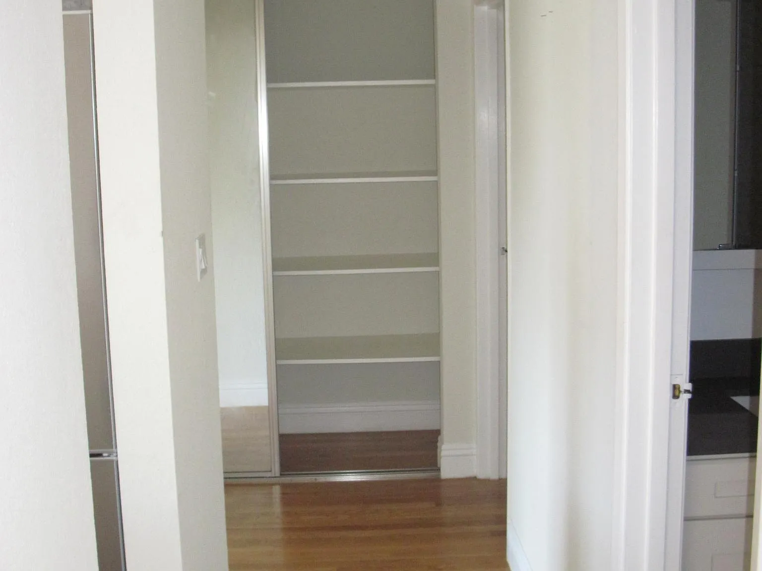 Extra large two bedroom two bath great location — Photo 3