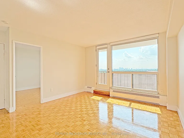 666 Spadina Ave #1001 — Photo 2
