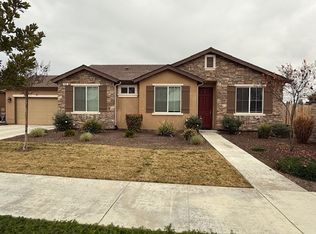 324 W Kimball Ave, Visalia, CA 93277