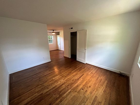 5th image of 100 Lewis Dr Unit 4D