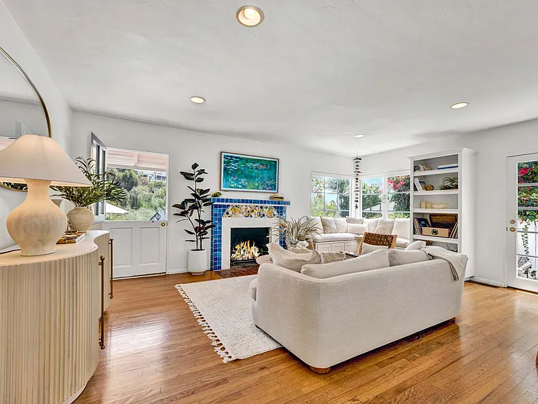 924 Park Ave — Photo 7