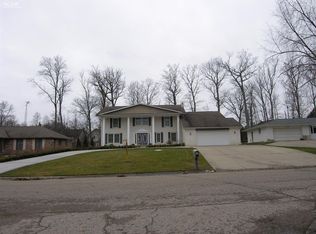 6362 Kings Pointe Rd, Grand Blanc, MI 48439