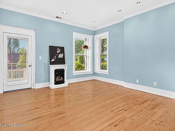 3rd image of 1135 S 1st St APT 9