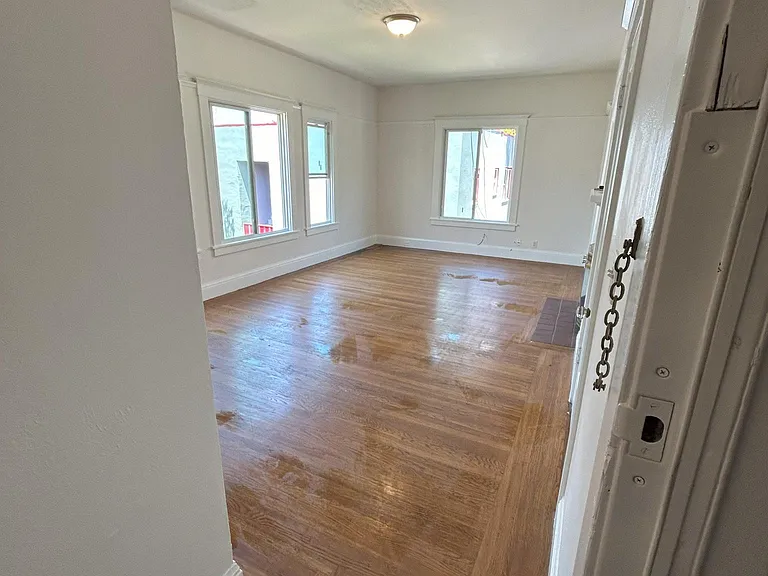2511 Virginia St #202 — Photo 9