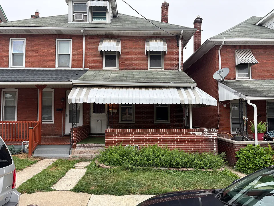 343 Charles St