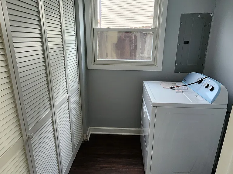 209 Coral Ct — Photo 6