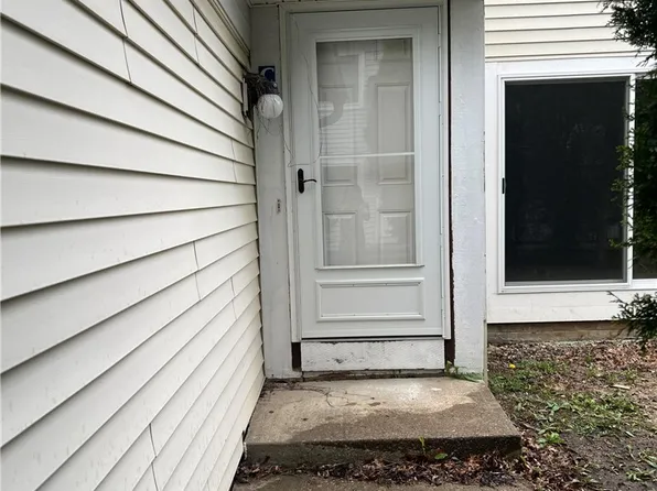 5436 Summerwood Ct APT C, Willoughby, OH 44094