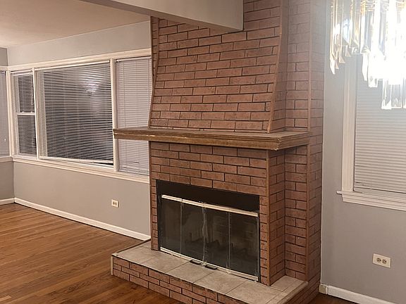 3rd image of 8638 Trumbull Ave #1