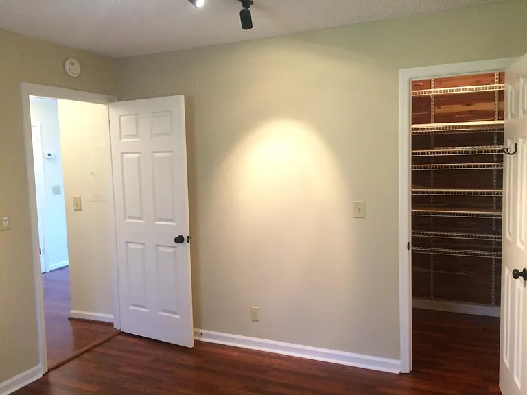5884 Brentwood Trce — Photo 20