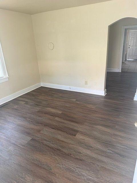 1st image of 923 Hatton St