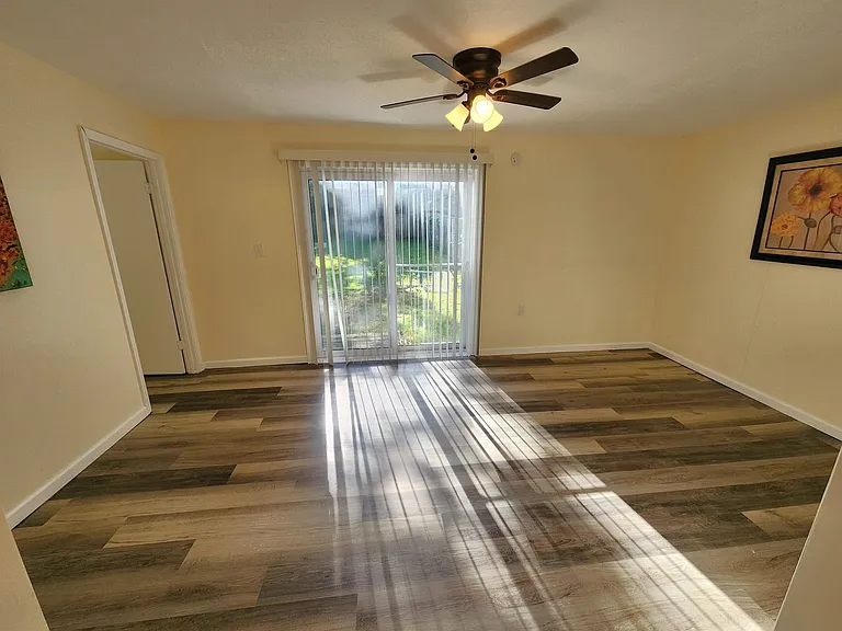 917 SW Watson Ave — Photo 16