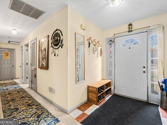 5th image of 710 Friendship Ridge Ct