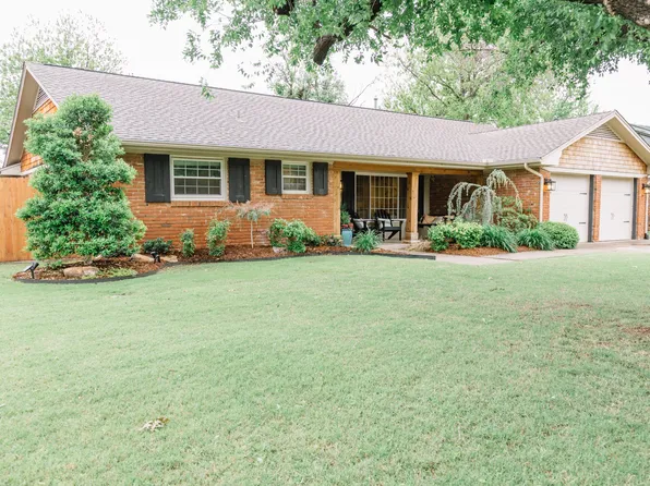 2616 Berkshire Way, The Village, OK 73120
