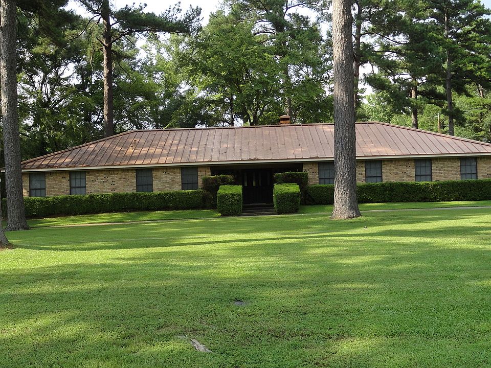 1st image of 204 Cumberland Ln