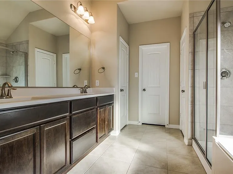 16312 Stillhouse Hollow Ct — Photo 4