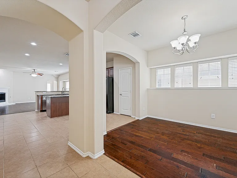 9017 Eagle Dr — Photo 4