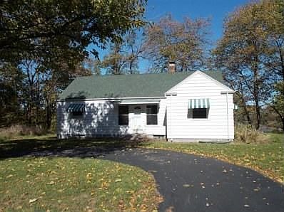 1st image of 410 Winters Dr