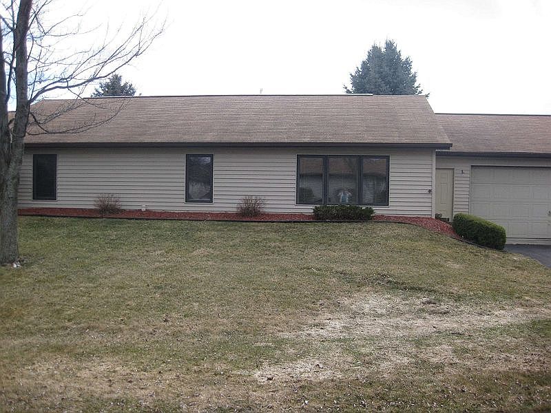 1st image of 400 Willow Bnd