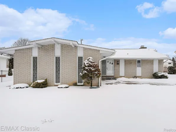 18746 Westbrook Dr, Livonia, MI 48152